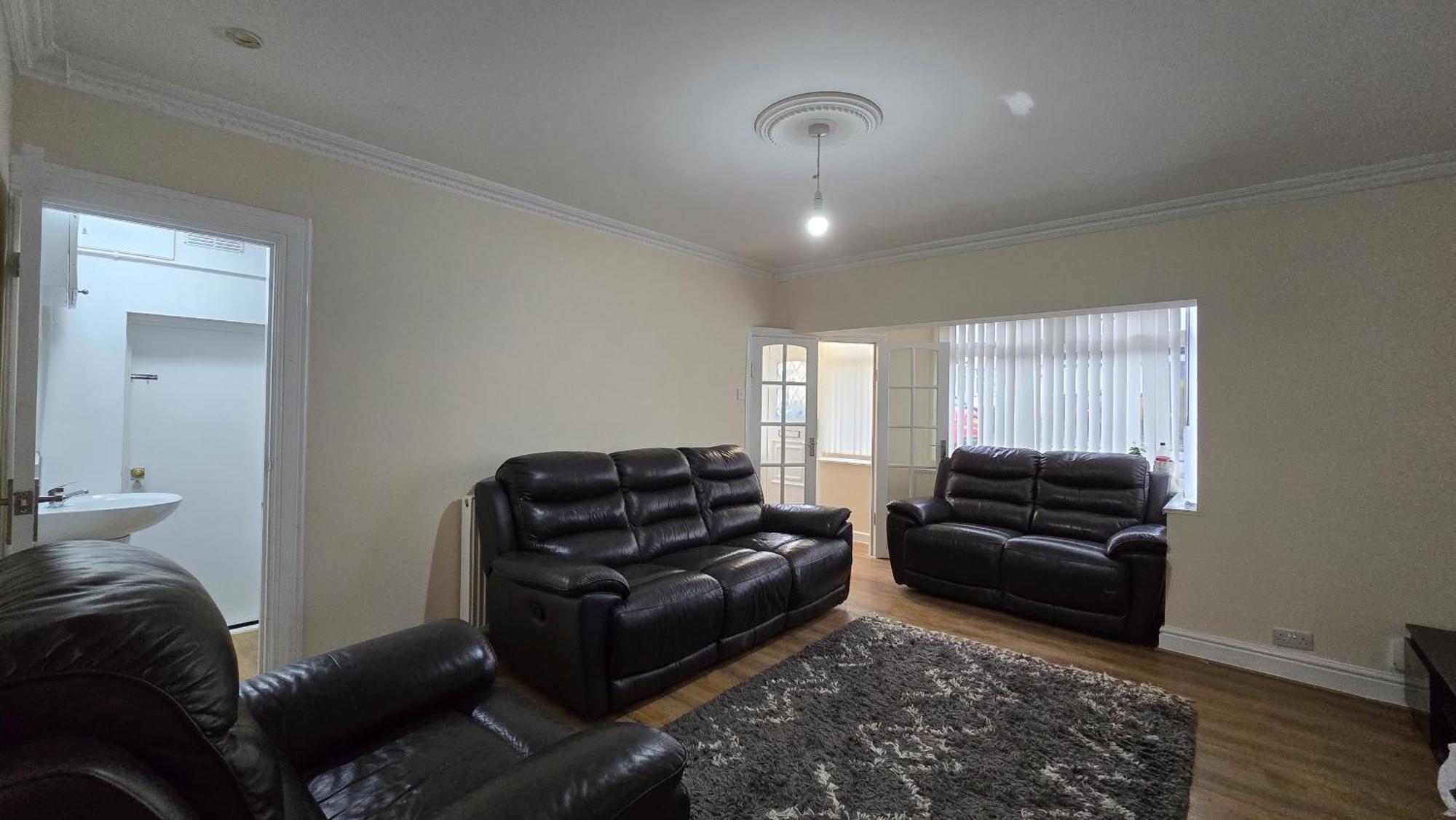 Entire Three Bedroom House In เบอร์มิงแฮม ภายนอก รูปภาพ