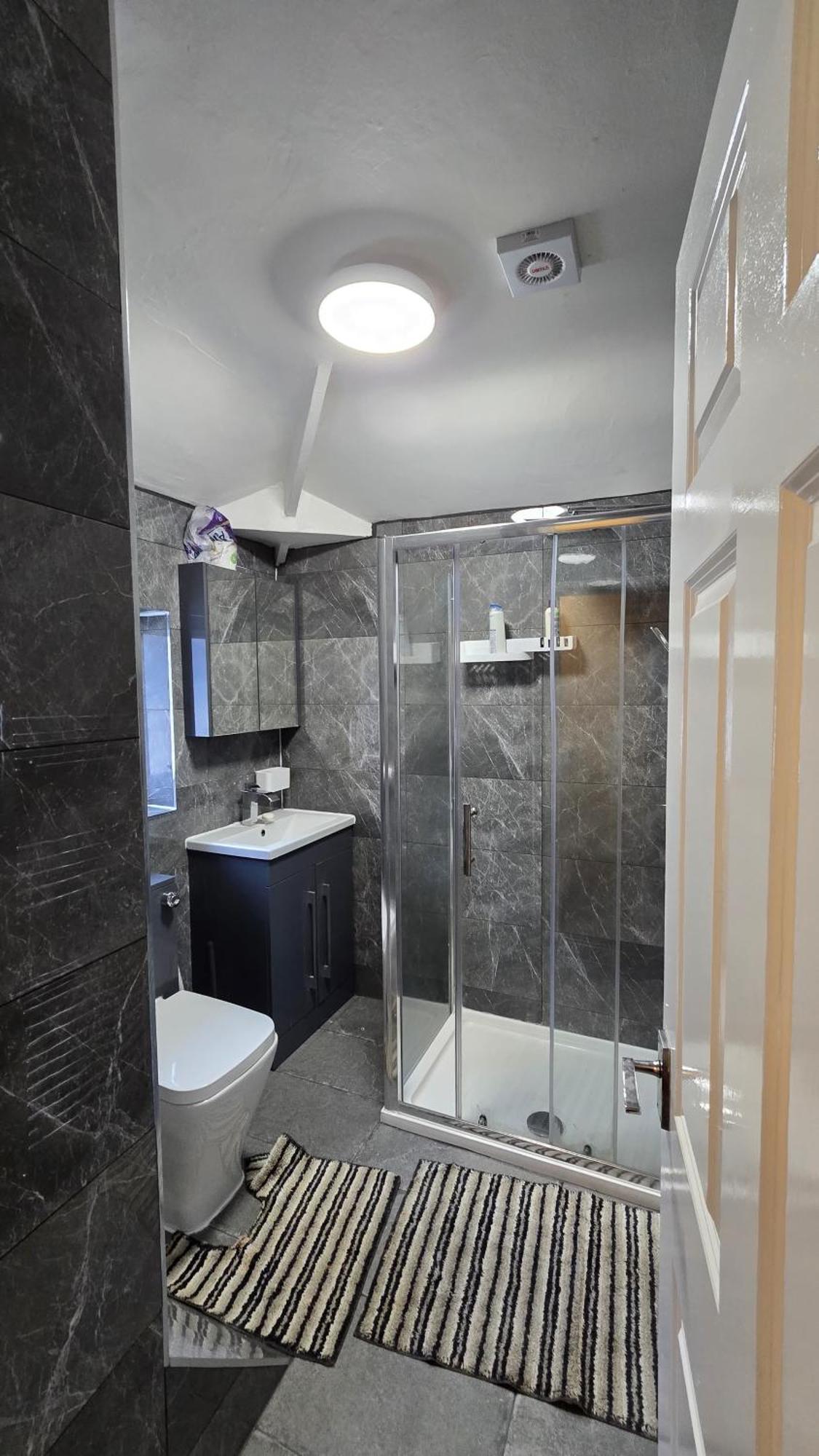 Entire Three Bedroom House In เบอร์มิงแฮม ภายนอก รูปภาพ